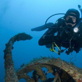 Wreck Diver